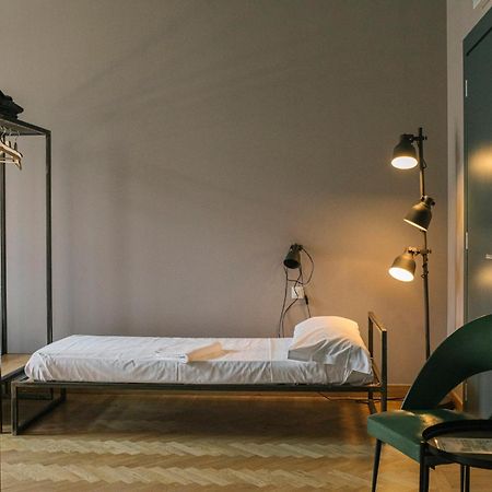 Casabase Vandrarhem Milano Exteriör bild